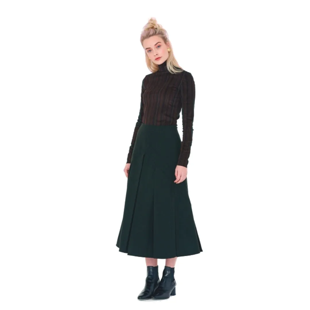 416 / Pleated Skirt w Pointed Yoke