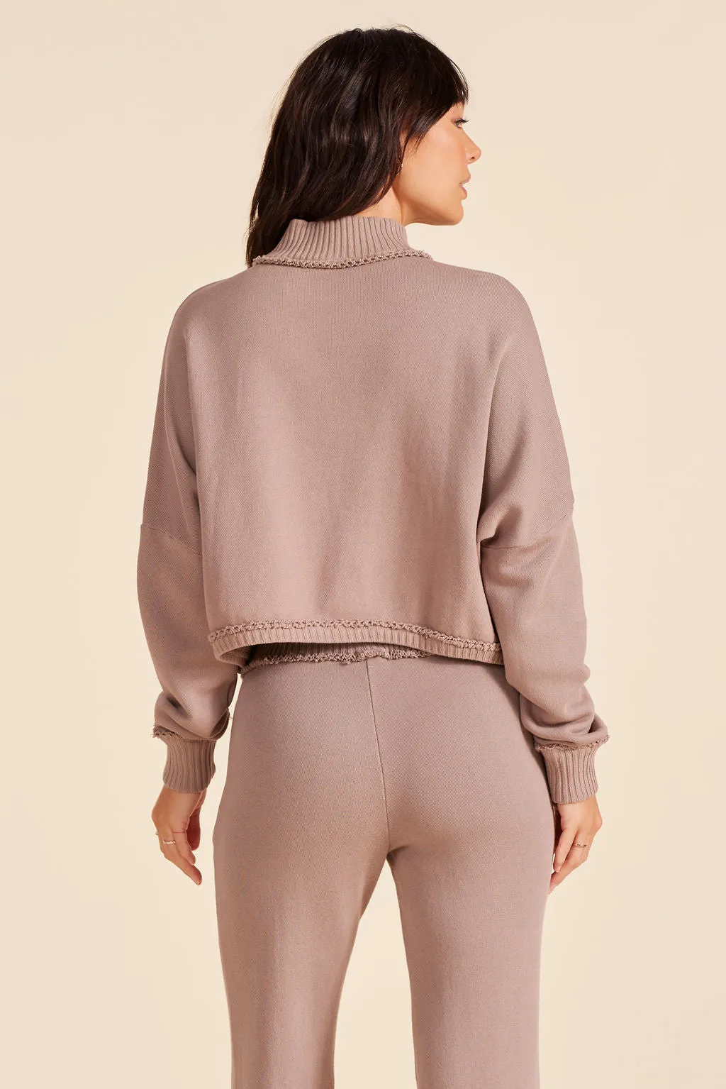 DROP SHOULDER TURTLENECK