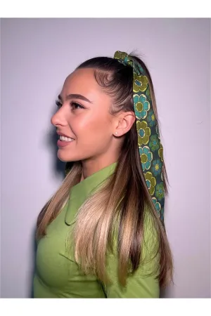 The Chain - Exclusive 'Dolly' Mod Blossom Kiwi - Scarf