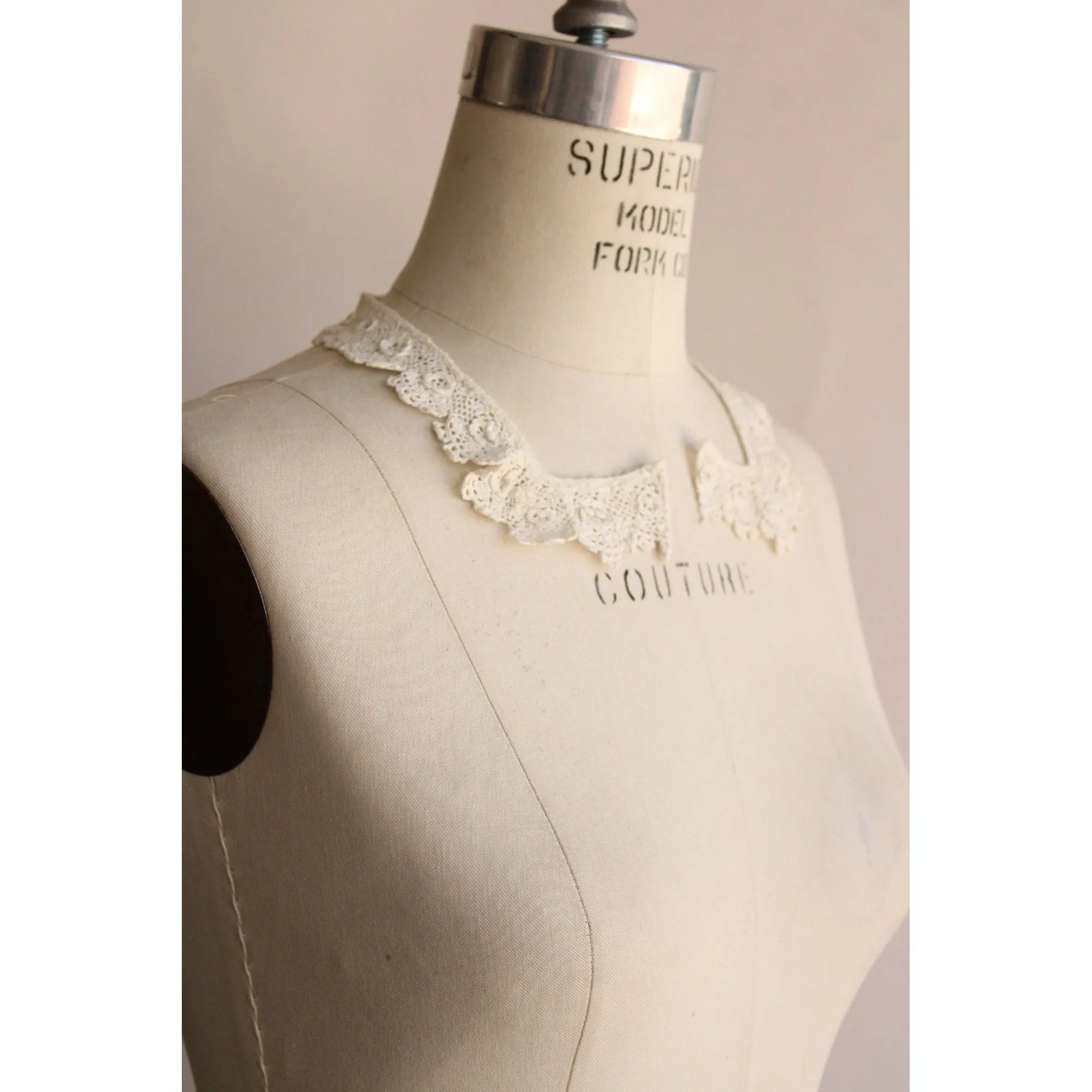 Vintage Early 1900s Collar, Cuffs and Trim in Ivory Lace