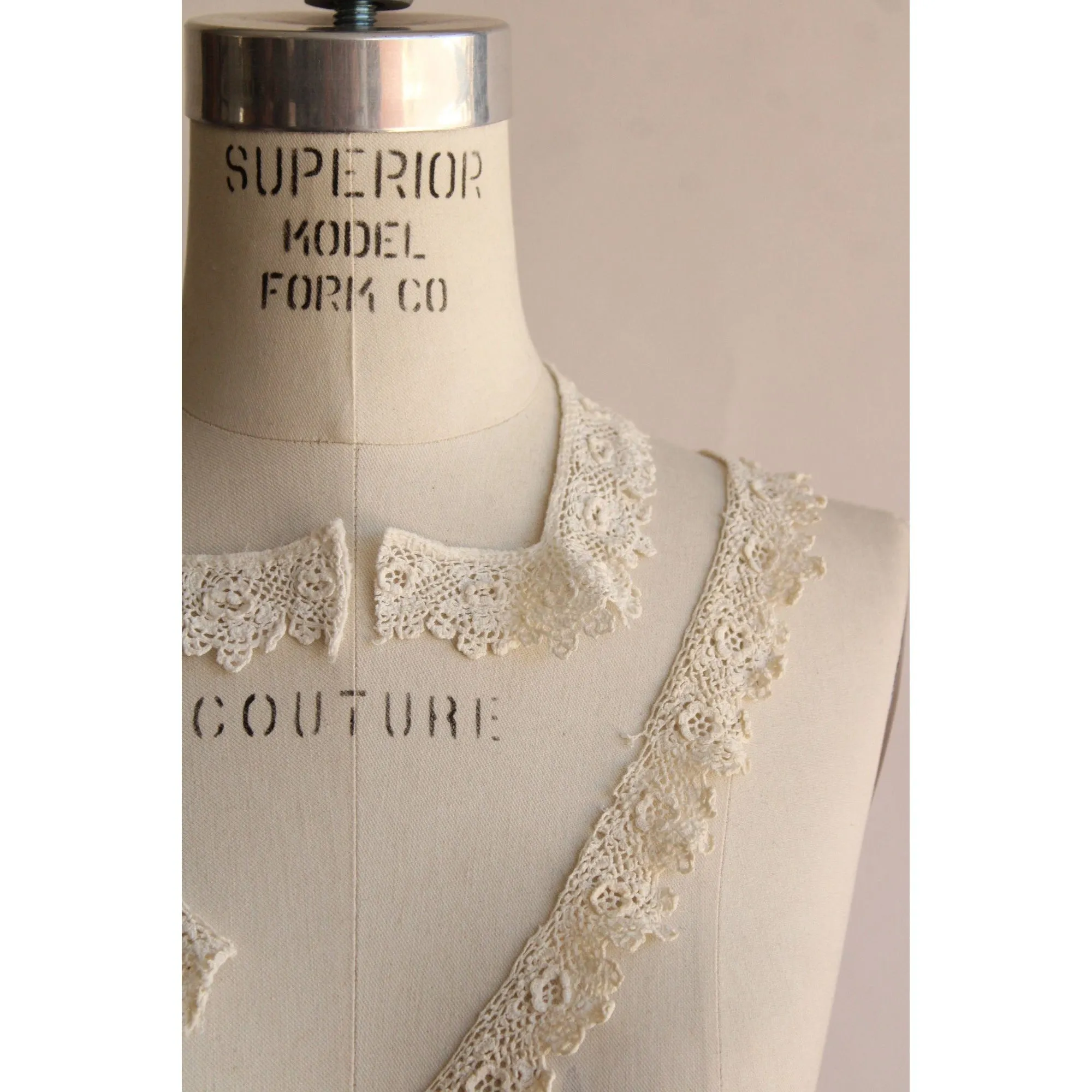 Vintage Early 1900s Collar, Cuffs and Trim in Ivory Lace