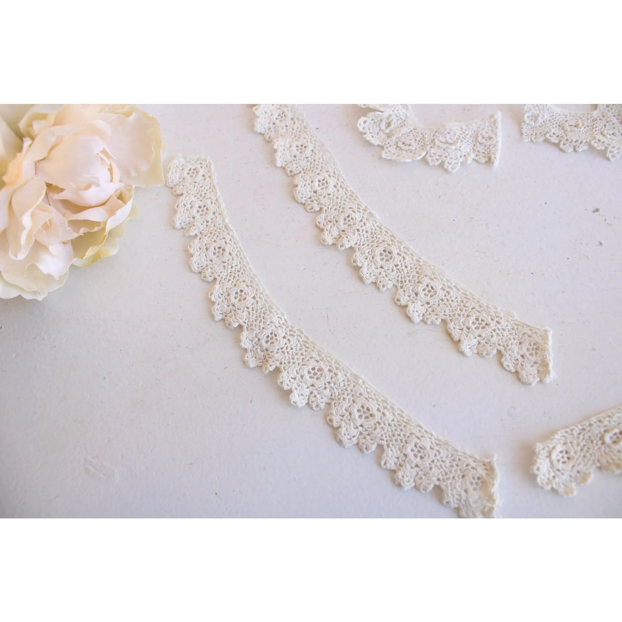Vintage Early 1900s Collar, Cuffs and Trim in Ivory Lace