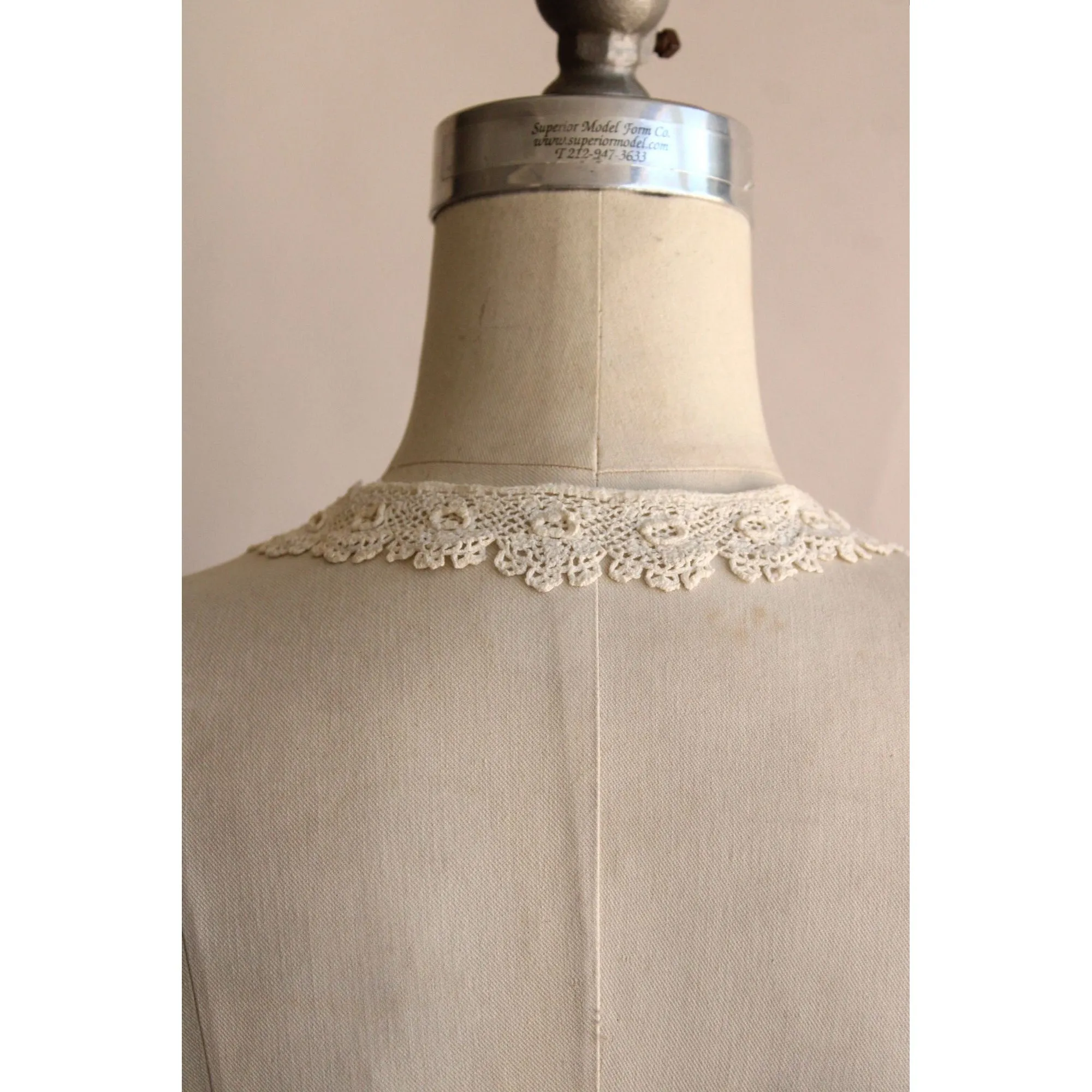 Vintage Early 1900s Collar, Cuffs and Trim in Ivory Lace
