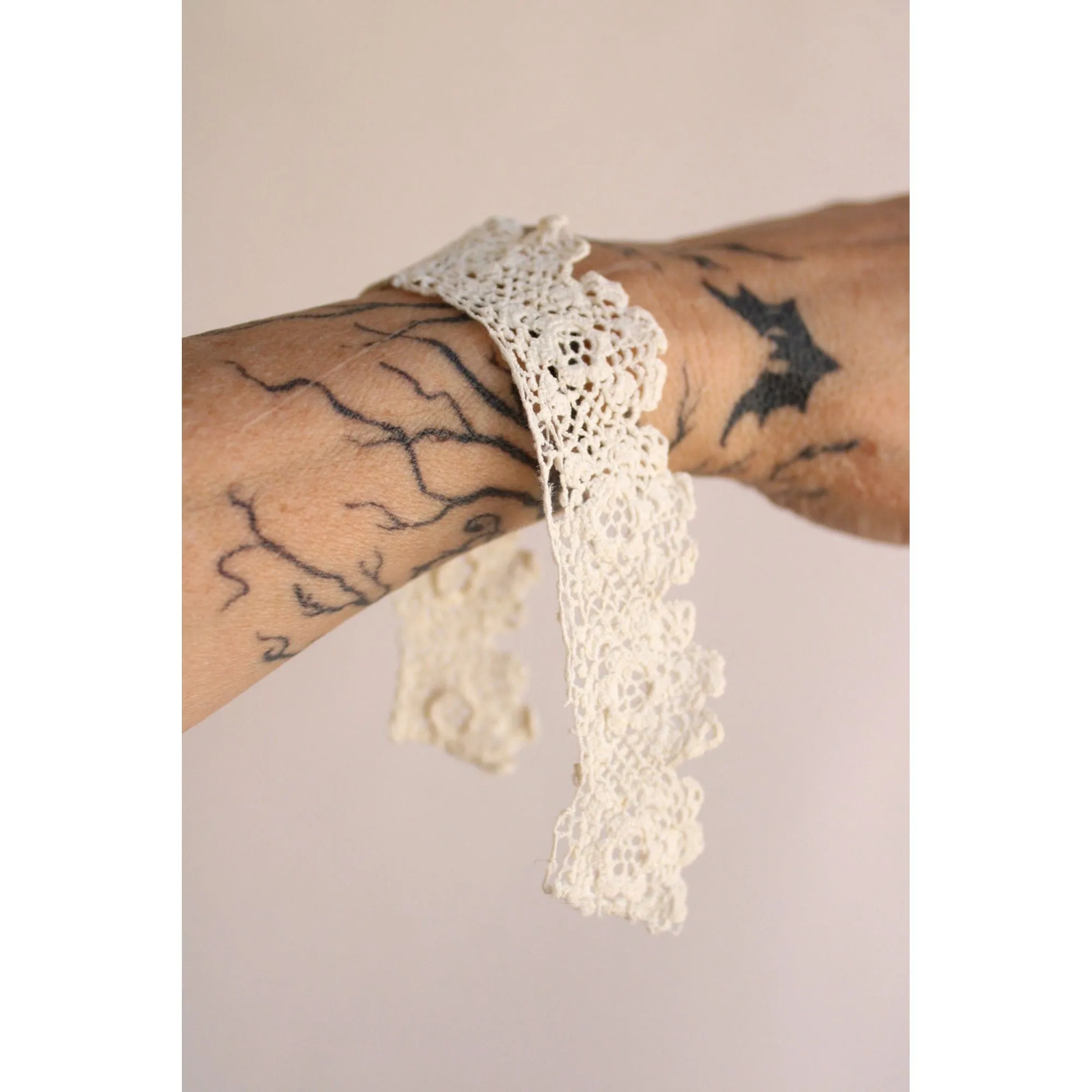 Vintage Early 1900s Collar, Cuffs and Trim in Ivory Lace